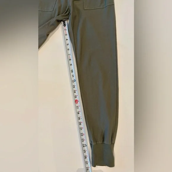 Uniqlo 100% Cotton Sage Olive Green Women's Jogger Pants Size Small Relaxed Fit - Picture 3 of 13
